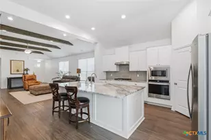 348 Brushy Creek, Victoria, TX 77904 - Photo 7