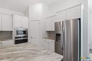 348 Brushy Creek, Victoria, TX 77904 - Photo 9