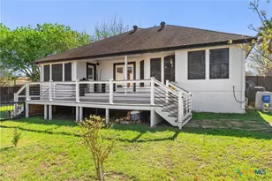 2026 Dripping Springs, New Braunfels, TX 78130 - Photo 31