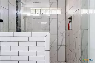 2026 Dripping Springs, New Braunfels, TX 78130 - Photo 21