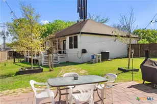 2026 Dripping Springs, New Braunfels, TX 78130 - Photo 35