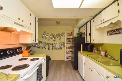 1805 Rosemary Avenue, Victoria, TX 77901 - Photo 5