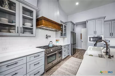 1623 Decanter Drive, New Braunfels, TX 78132 - Photo 13