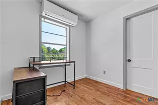 527 W San Antonio St, San Marcos, TX 78666 - Photo 7