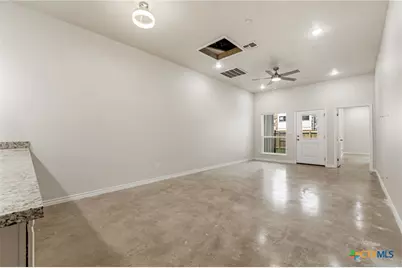 406 W Avenue C, Copperas Cove, TX 76522 - Photo 9