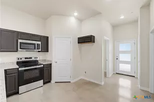 410 W Avenue C, Copperas Cove, TX 76522 - Photo 7