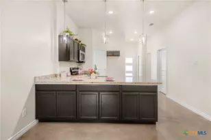410 W Avenue C, Copperas Cove, TX 76522 - Photo 9