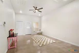 410 W Avenue C, Copperas Cove, TX 76522 - Photo 5