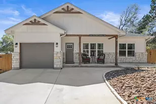 566 Whispering Breeze Dr, Canyon Lake, TX 78133 - Photo 1