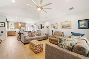 566 Whispering Breeze Dr, Canyon Lake, TX 78133 - Photo 3