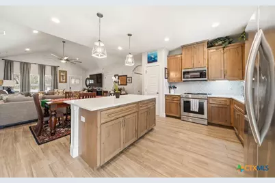 566 Whispering Breeze Drive, Canyon Lake, TX 78133 - Photo 7