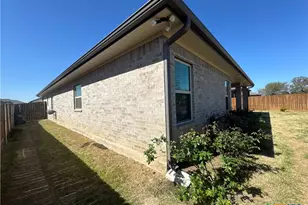 806 Eagle Crst Cv, Salado, TX 76571 - Photo 37
