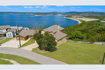 322 Kings Crown, Canyon Lake, TX 78133 - Photo 3