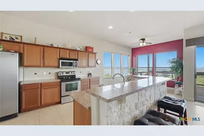 322 Kings Crown, Canyon Lake, TX 78133 - Photo 7