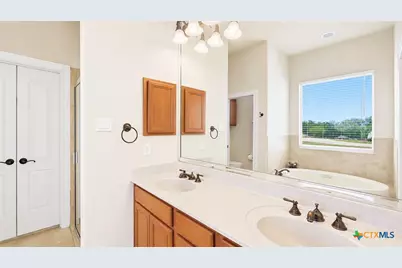322 Kings Crown, Canyon Lake, TX 78133 - Photo 13