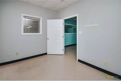 305 Sam Houston Drive #B & C, Victoria, TX 77901 - Photo 15