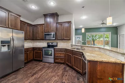 609 Mason Circle Circle, Victoria, TX 77904 - Photo 5