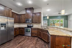 609 Mason Cir, Victoria, TX 77904 - Photo 5