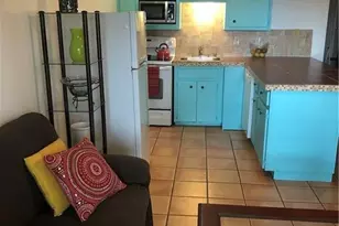 943 Parkview Dr, Canyon Lake, TX 78133 - Photo 3