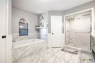 1402 Hawk Trail, Copperas Cove, TX 76522 - Photo 17