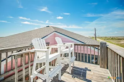 211 W Taylor Avenue, Port O'Connor, TX 77982 - Photo 5