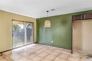 202 Georgia Ln, Victoria, TX 77901 - Photo 7