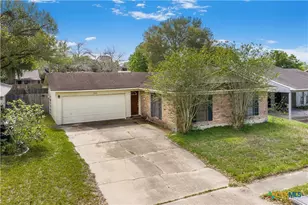202 Georgia Ln, Victoria, TX 77901 - Photo 1