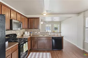 471 Magnolia Wind, New Braunfels, TX 78130 - Photo 11