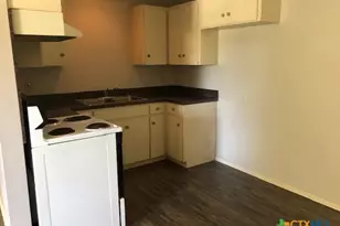 310 Brackenridge Ln, Seguin, TX 78155 - Photo 11