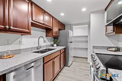 8406 Lyndon Lane, Austin, TX 78729 - Photo 11