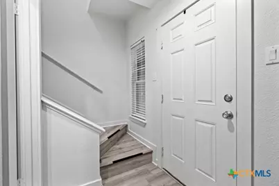 8406 Lyndon Lane, Austin, TX 78729 - Photo 15