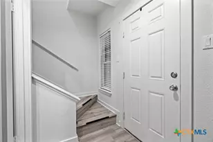 8406 Lyndon Ln, Austin, TX 78729 - Photo 15