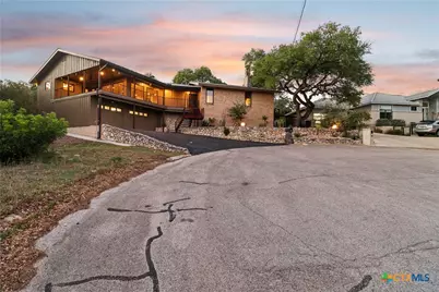 714 Starcrest, New Braunfels, TX 78130 - Photo 3