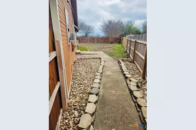 104 Plains Drive, Martindale, TX 78655 - Photo 7