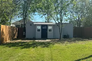 303 W Dallas, Seadrift, TX 77983 - Photo 1