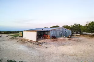 5450 Co Rd 101, Lampasas, TX 76550 - Photo 43