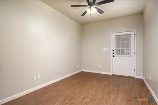 165 S Guadalupe St, San Marcos, TX 78666 - Photo 5