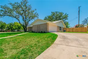 3019 Summit Dr, Belton, TX 76513 - Photo 35