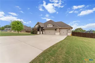 213 Lasata Ln, Belton, TX 76513 - Photo 3