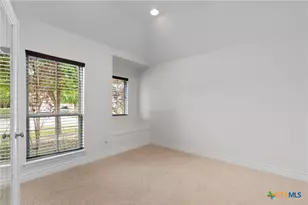 217 Serrano St, Georgetown, TX 78628 - Photo 5