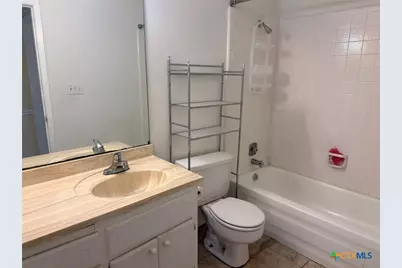 121 Byron Lane, Victoria, TX 77901 - Photo 9