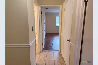 121 Byron Lane, Victoria, TX 77901 - Photo 5