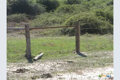 1923 Co Rd 286, Edna, TX 77957 - Photo 25