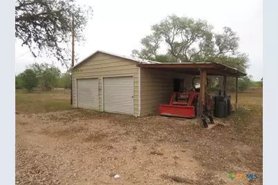 1923 Co Rd 286, Edna, TX 77957 - Photo 33