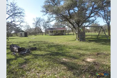1923 Co Rd 286, Edna, TX 77957 - Photo 3