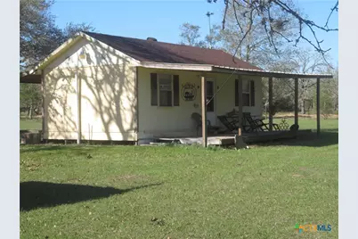 1923 Co Rd 286, Edna, TX 77957 - Photo 9