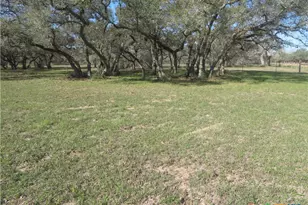 1923 Co Rd 286, Edna, TX 77957 - Photo 1