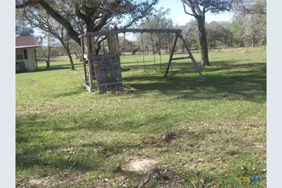 1923 Co Rd 286, Edna, TX 77957 - Photo 5