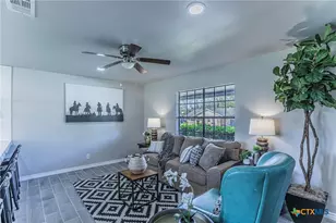 701 Steven St, Troy, TX 76579 - Photo 3