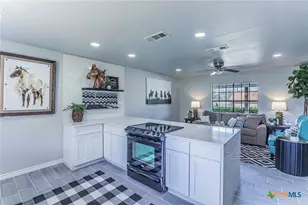 701 Steven St, Troy, TX 76579 - Photo 9